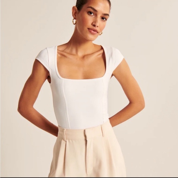 Abercrombie & Fitch Tops - Seamless Fabric Cap Sleeve Tee